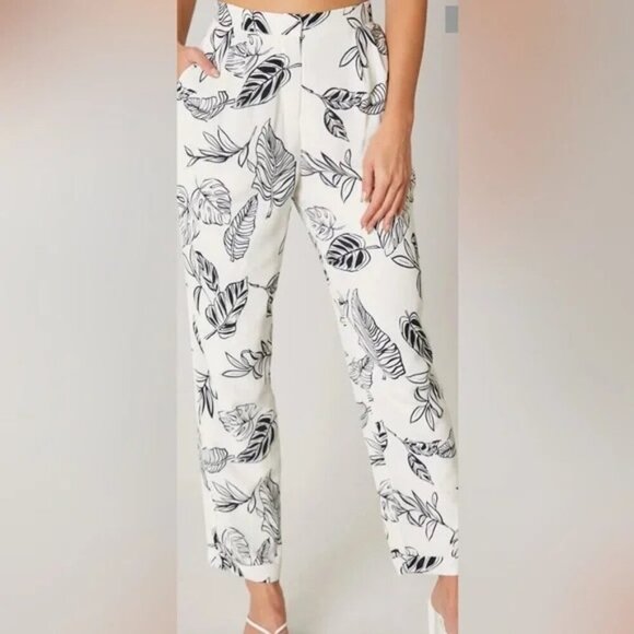 NWT Another Day In Paradise Tropical Print Trouser Pants in Medium Sz - Picture 1 of 9